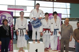 podium -50 kg