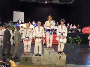 PODIUM INES